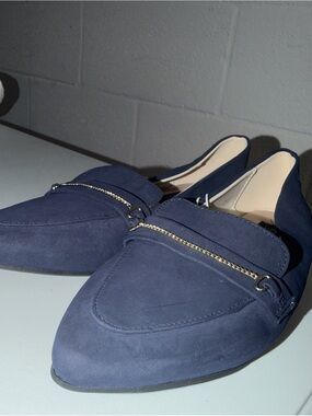 Jones New York Navy Suede Pointed Loafers with Gold Chain